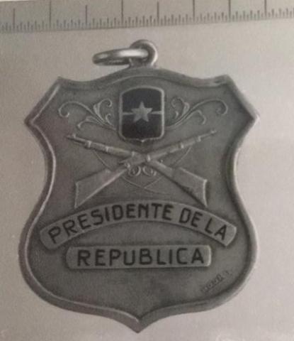 Primera imagen del registro Al General Carlos Ibañez