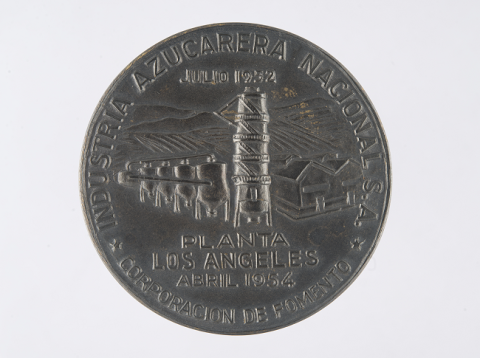 Primera imagen del registro Medalla de la industria azucarera nacional, planta Los Ángeles.